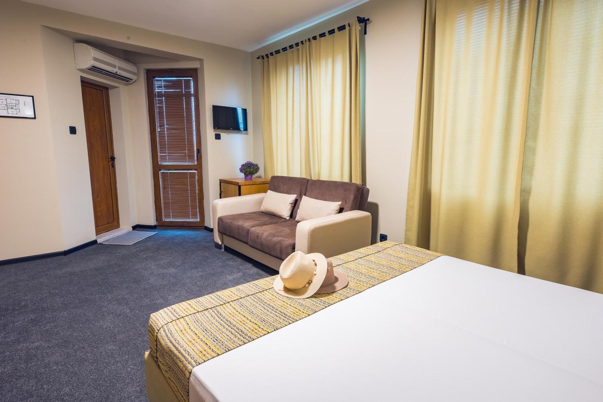 Hotel Albatros New Town โซโซโปล ภายนอก รูปภาพ